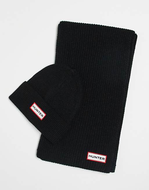 Hunter Unisex beanie and scarf gift set in black