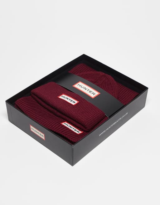 Hunter Unisex Beanie And Scarf Gift Set In Merlot
