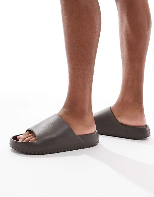 Jack & Jones moulded slider in brown