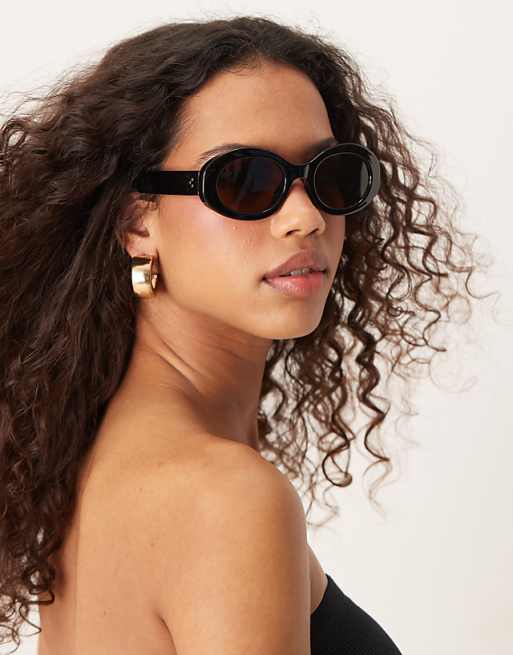 Jeepers Peepers bubble oval sunglasses in black