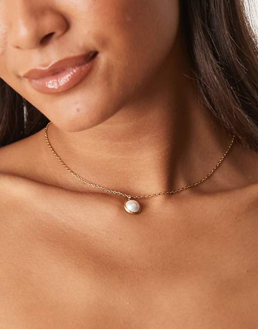 Lost Souls classic pearl pendant necklace in 18ct gold plated stainless steel
