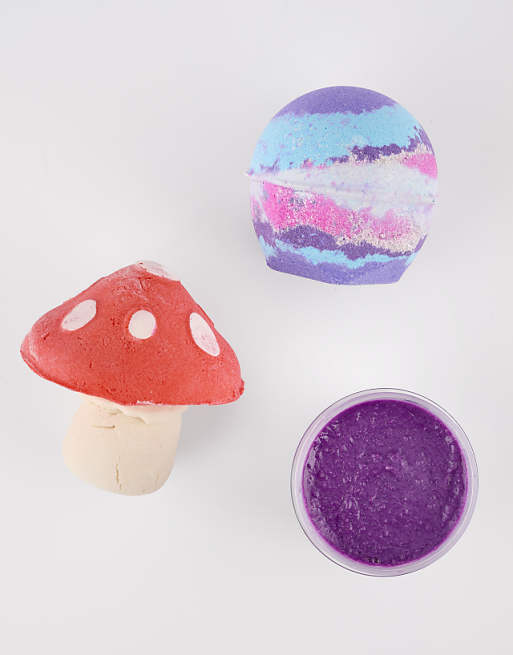 LUSH Halloween Do You Believe In Magic? Bath And Shower Trio