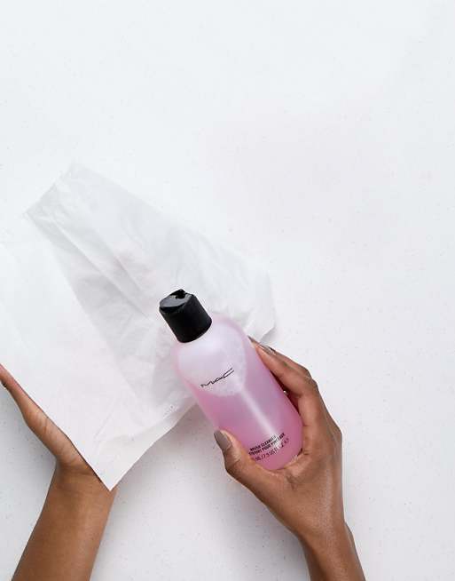 MAC Brush Cleanser