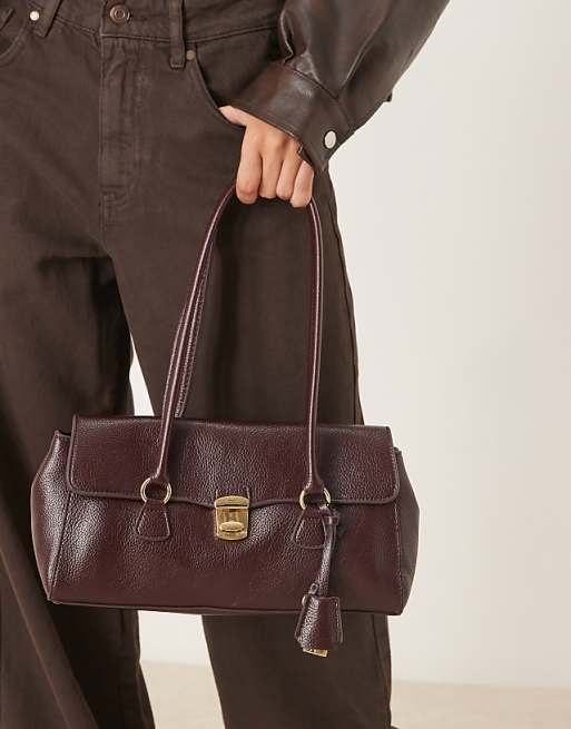 Mango Key Charm Shoulder Bag In Cherry Red