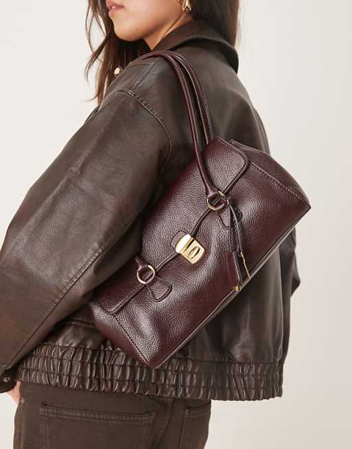 Mango key charm shoulder bag in cherry red