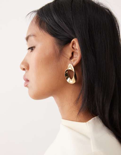 Mango Statement Oval Earings In Gold