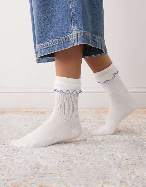 Monki ankle socks with frill in beige