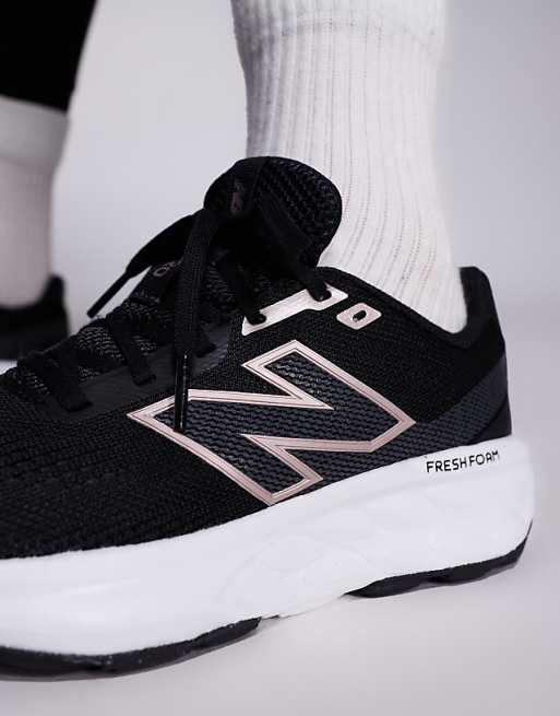 New Balance 520 Running Trainers In Black