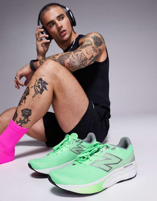 New Balance 520 Running Trainers In Green