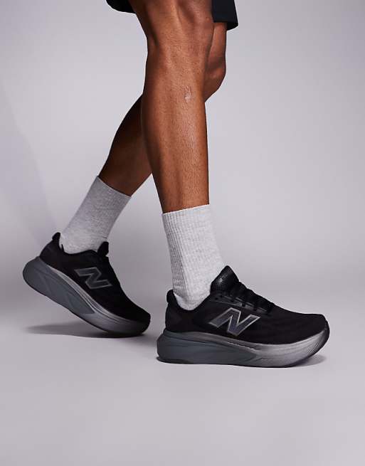 New Balance Fresh Foam More Running trainers in black