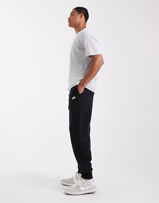 Nike Club Cuffed Joggers In Black