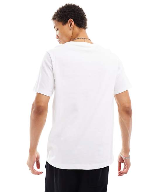 Nike Club T-shirt In White