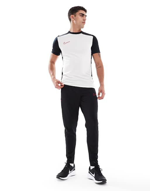 Nike Football Academy 25 Dri-FIT T-shirt In Cream