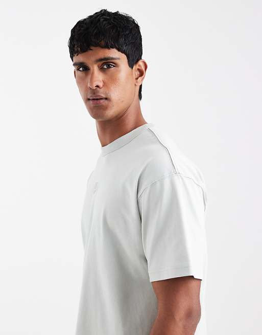 Nike Premium Essentials T-shirt In Light Grey