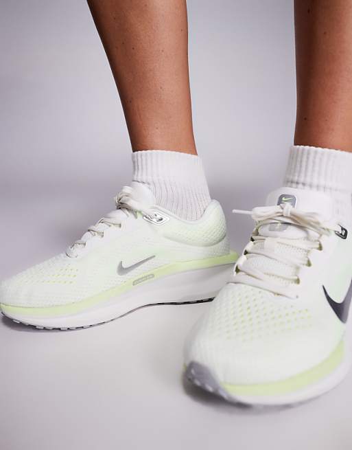 Nike Running Air Winflo 11 Trainers In White And Green