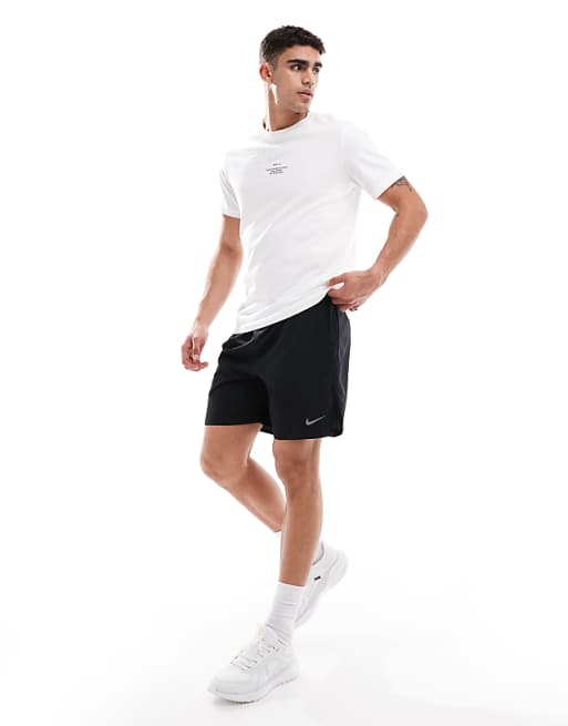 Nike Running Challenger Dri-FIT 7 Inch Shorts In Black