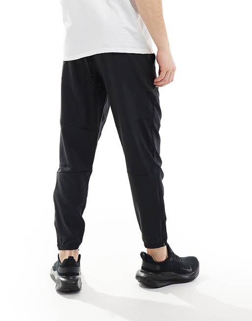 Nike Running Challenger Dri-FIT Joggers In Black