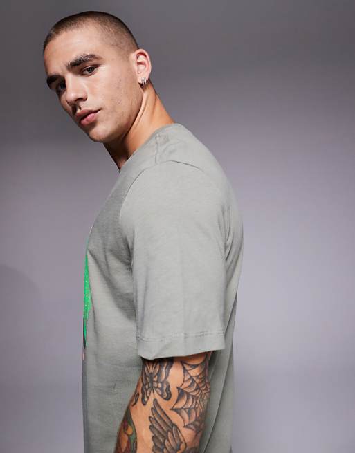 Nike Running Graphic T-shirt In Khaki