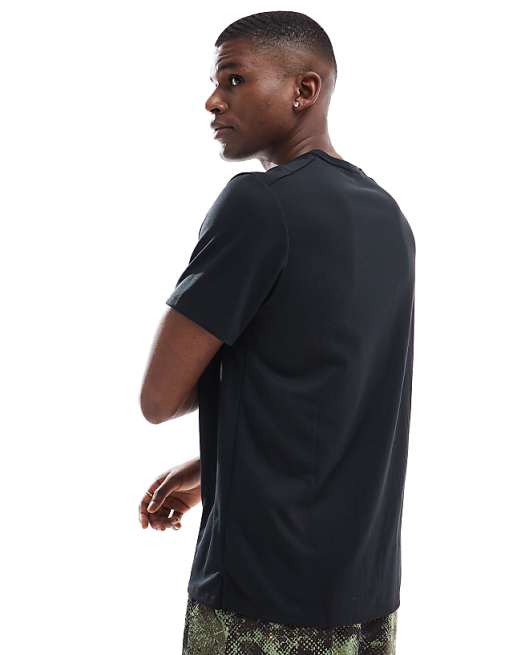 Nike Running Miler Dri-FIT T-shirt In Black