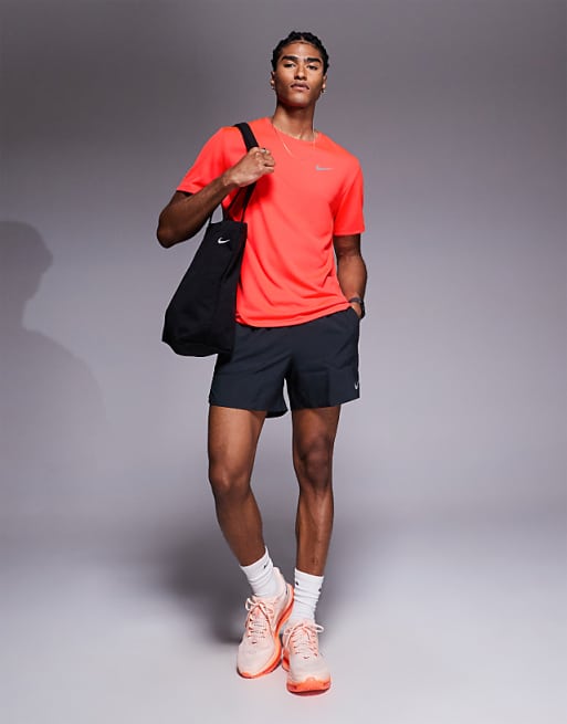 Nike Running Miler Dri-FIT T-shirt In Red