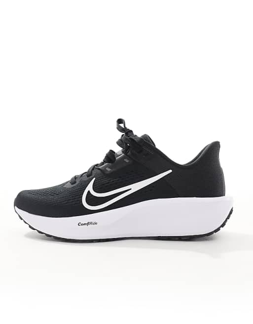 Nike Running Quest 6 Trainers In Black And White