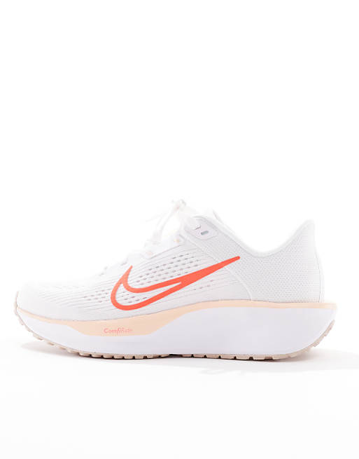 Nike Running Quest 6 Trainers In White And Red