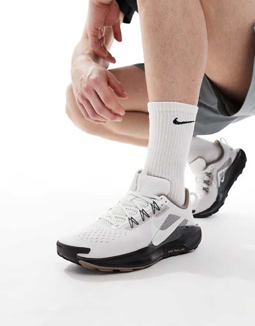 Nike Running ReactX Pegasus Trail 5 Trainers In White And Black