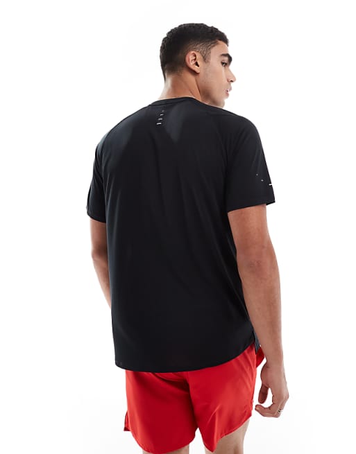 Nike Running Stride Dri-FIT T-shirt In Black