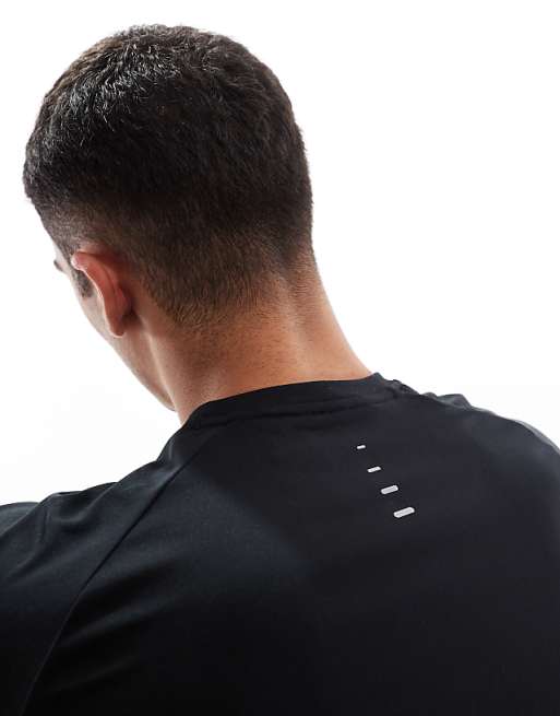 Nike Running Stride Dri-FIT T-shirt In Black