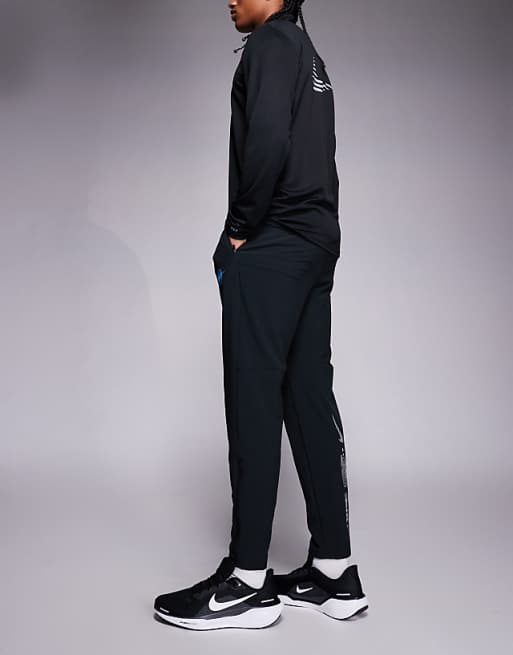 Nike Running Stride Dri-FIT Woven Trousers In Black