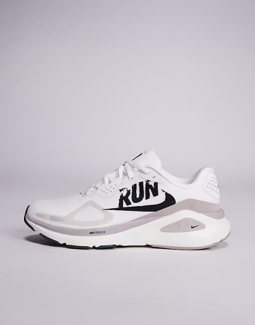 Nike Running Structure 26 Trainers In Summit White & Grey