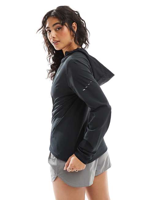Nike Running Swift Repel Jacket In Black
