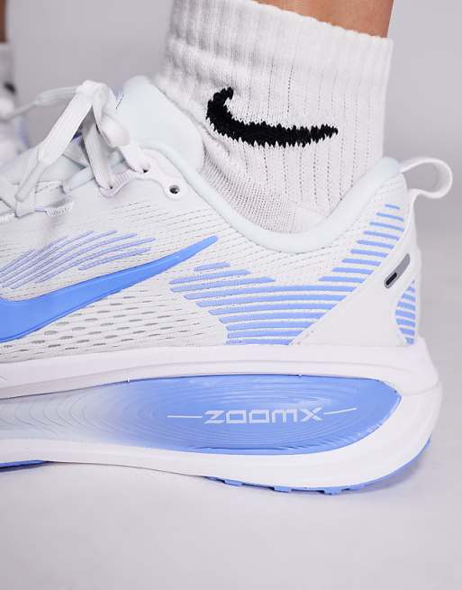 Nike Running Vomero 18 Trainers In White And Blue