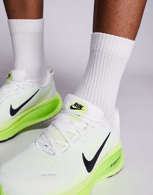 Nike Running Vomero 18 Trainers In White And Green