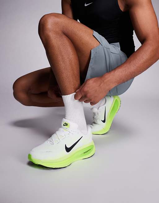 Nike Running Vomero 18 Trainers In White And Green