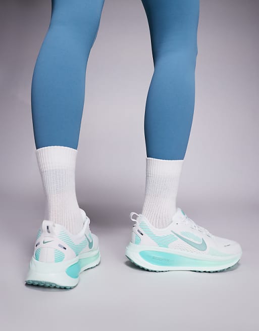 Nike Running Vomero 18 Trainers In White And Light Blue