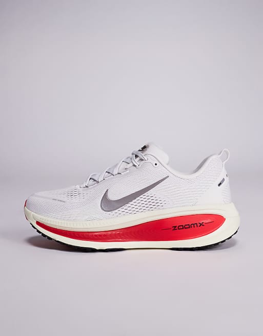 Nike Running Vomero 18 Trainers In White And Red