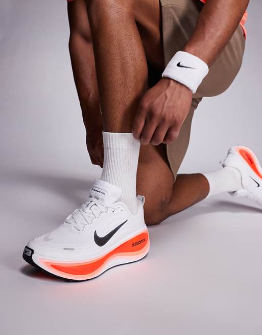 Nike Running Vomero Plus Trainers In White And Red