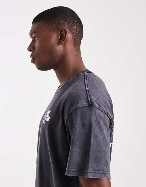 Nike Short Sleeve T-shirt In Washed Grey
