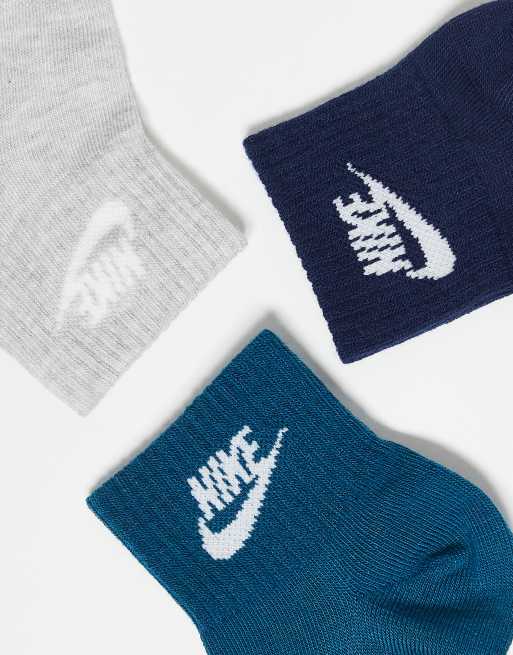 Nike Sportswear Everyday Essential 3 Pack Socks In Multi