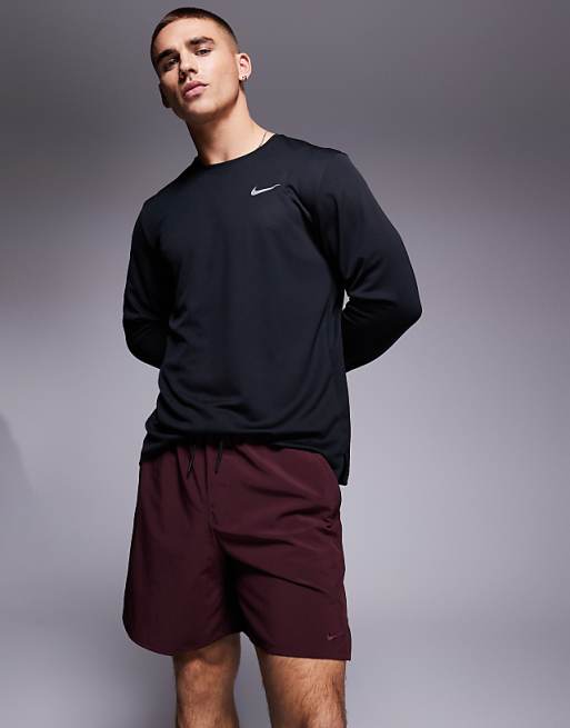 Nike Training Dri-Fit Unlimited Woven 7 Inch Shorts In Burgundy