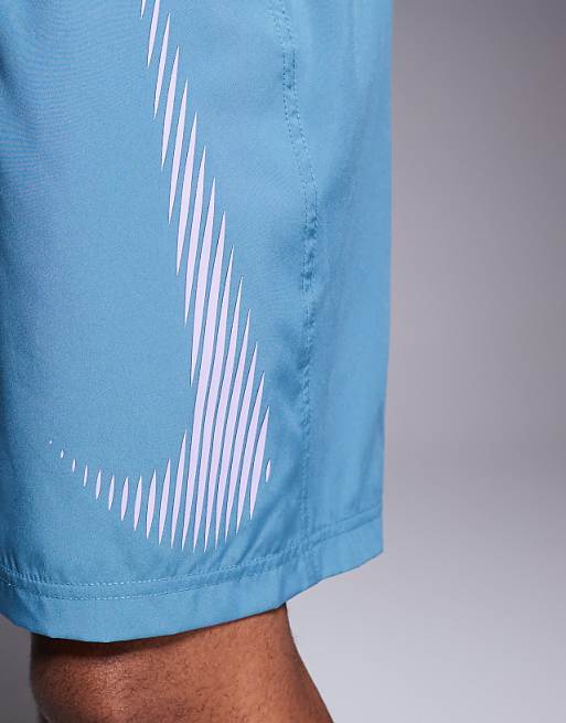 Nike Training Form Dri-FIT 9 Inch Shorts In Blue