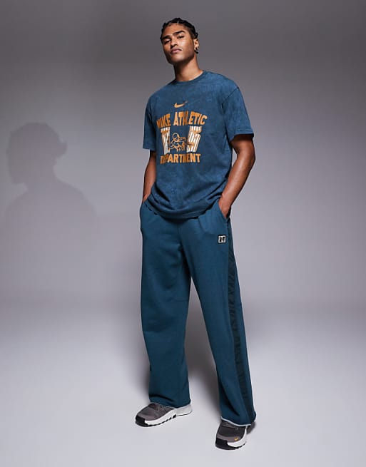 Nike Training Gym Heritage Graphic T-shirt In Blue