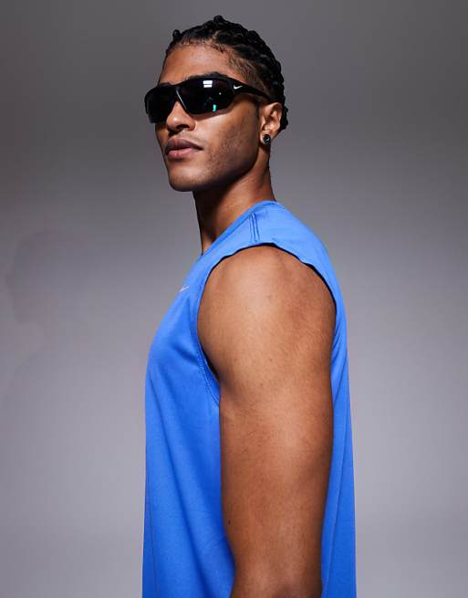 Nike Training Legend Dri-FIT Vest In Blue