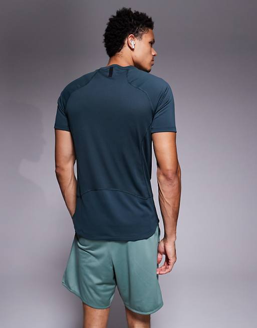 Nike Training Pro Dri-FIT Muscle Fit T-shirt In Green