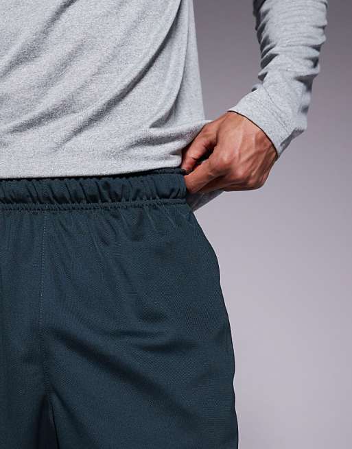 Nike Training Totality Dri-FIT 7 Inch Shorts In Dark Green