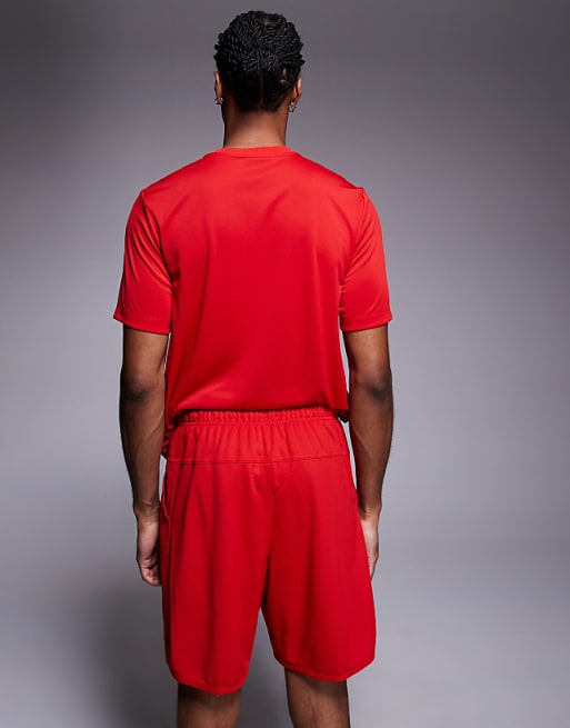 Nike Training Totality Dri-FIT 7inch Shorts In Red