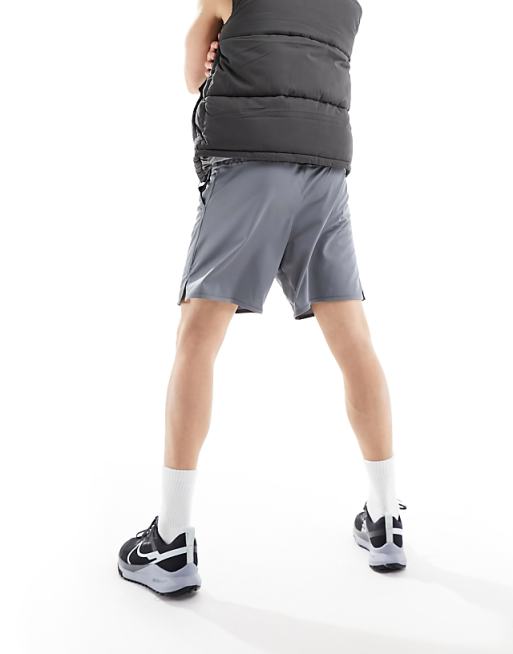 Nike Training Totality Dri-FIT Knitted 7 Inch Shorts In Grey
