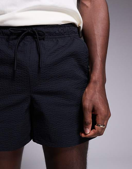 Nike Training Unlimited Dri-FIT Seersucker 5 Inch Shorts In Black