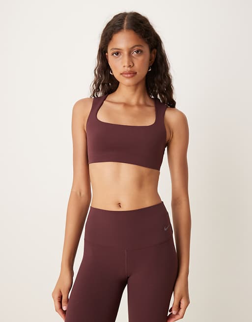 Nike Training Zenvy Light Support Sports Bra In Burgundy